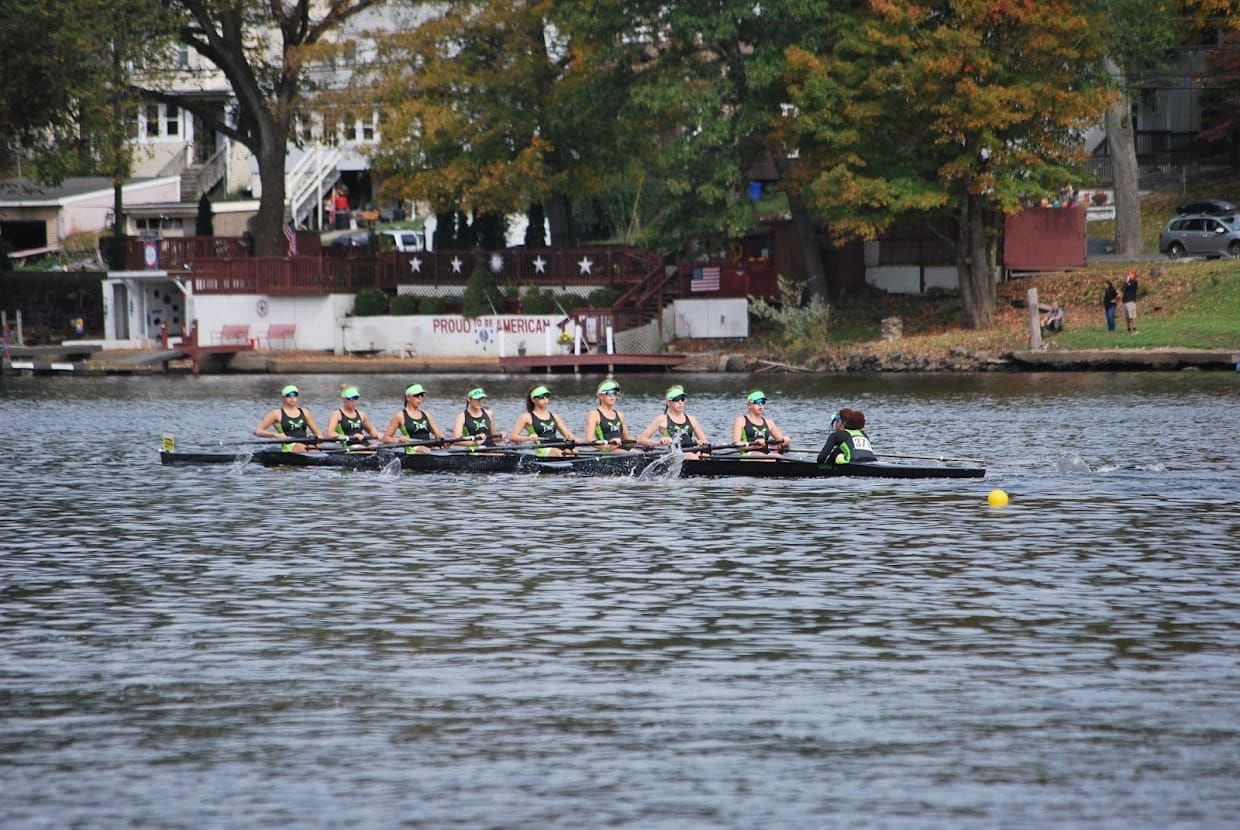CBC 8+ competing at head of housatonic